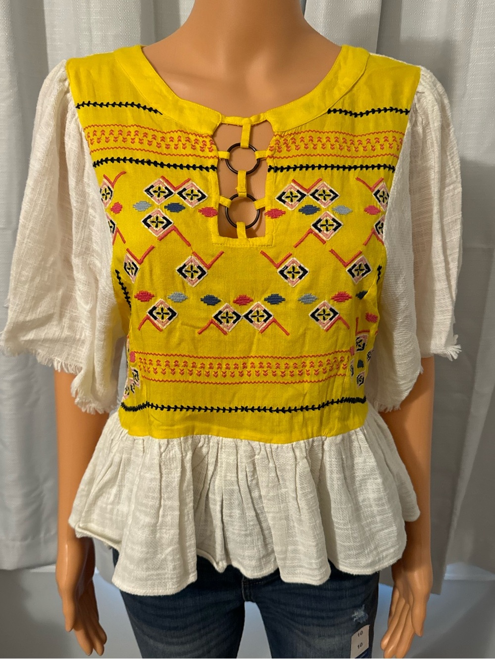 Cool Rocks & Indigo size XS white yellow embroidered short sleeve peplum shirt